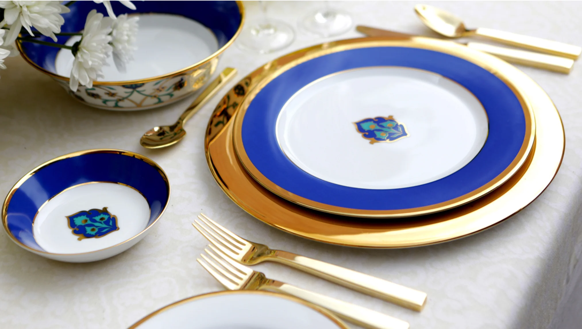 Shores of Persia Dinner Set (27-Piece) - Image 3
